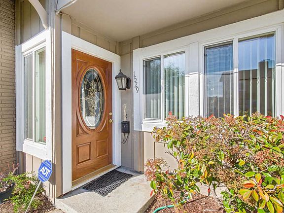 2nd image of 1529 Beach Park Blvd