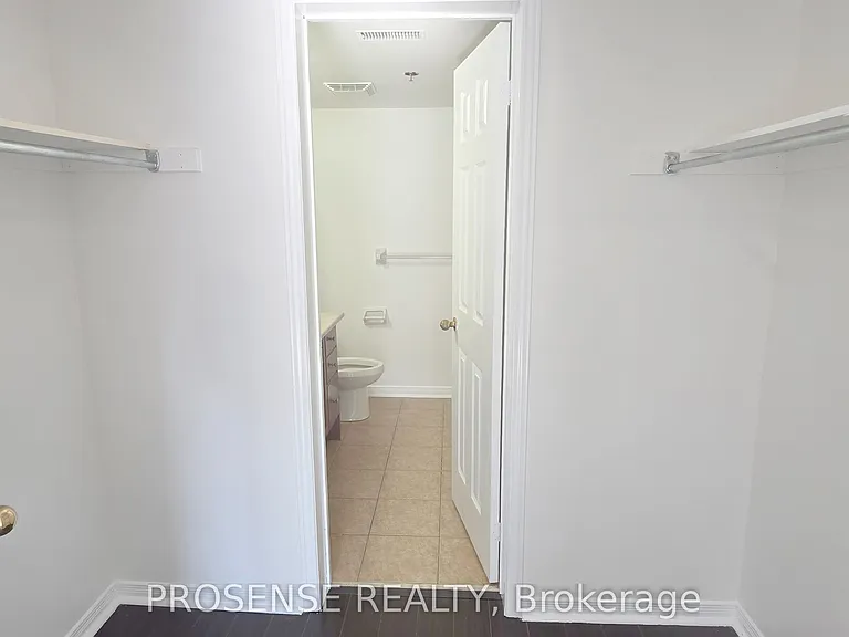 9699 Jane St #13 — Photo 30