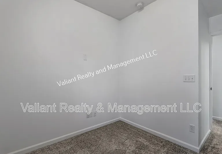 575 Oakleaf Plantation Pkwy #1-1303 — Photo 24