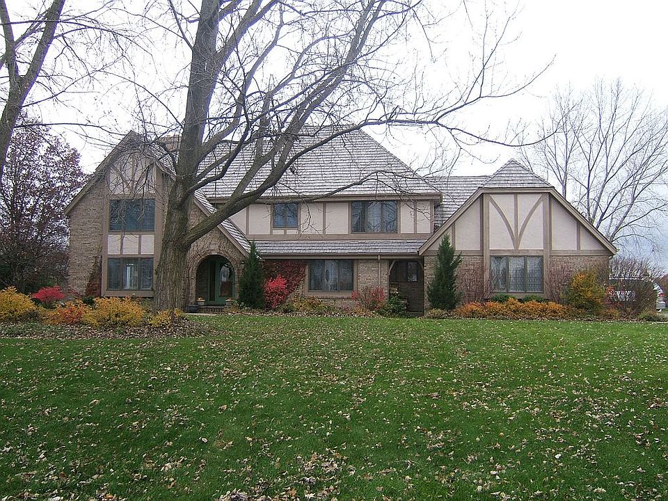 1st image of N26W30851 Golf Hills Dr