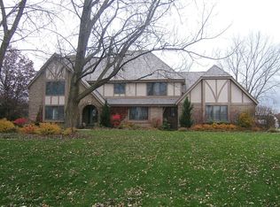 N26W30851 Golf Hills Dr, Pewaukee, WI 53072