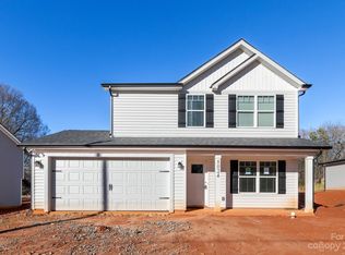 8024 Linda Lake Dr, Charlotte, NC 28214