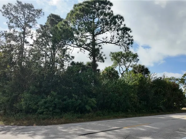 1806 E 10th St, Lehigh Acres, FL 33972