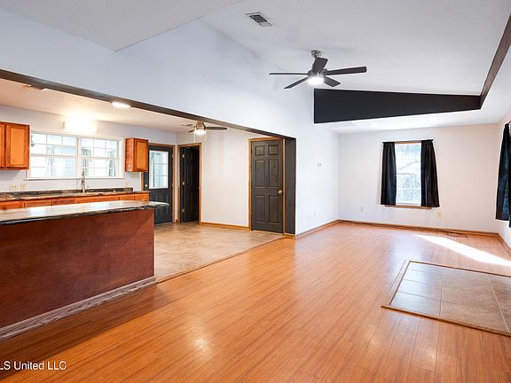 5th image of 110 Olie Walker Rd