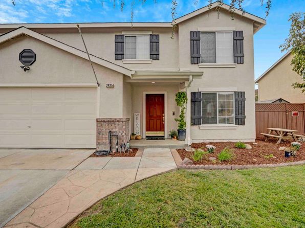 2425 Glenview Dr, Hollister, CA 95023