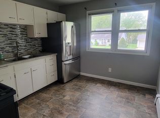 2144 Eastgate Dr, Sycamore, IL 60178