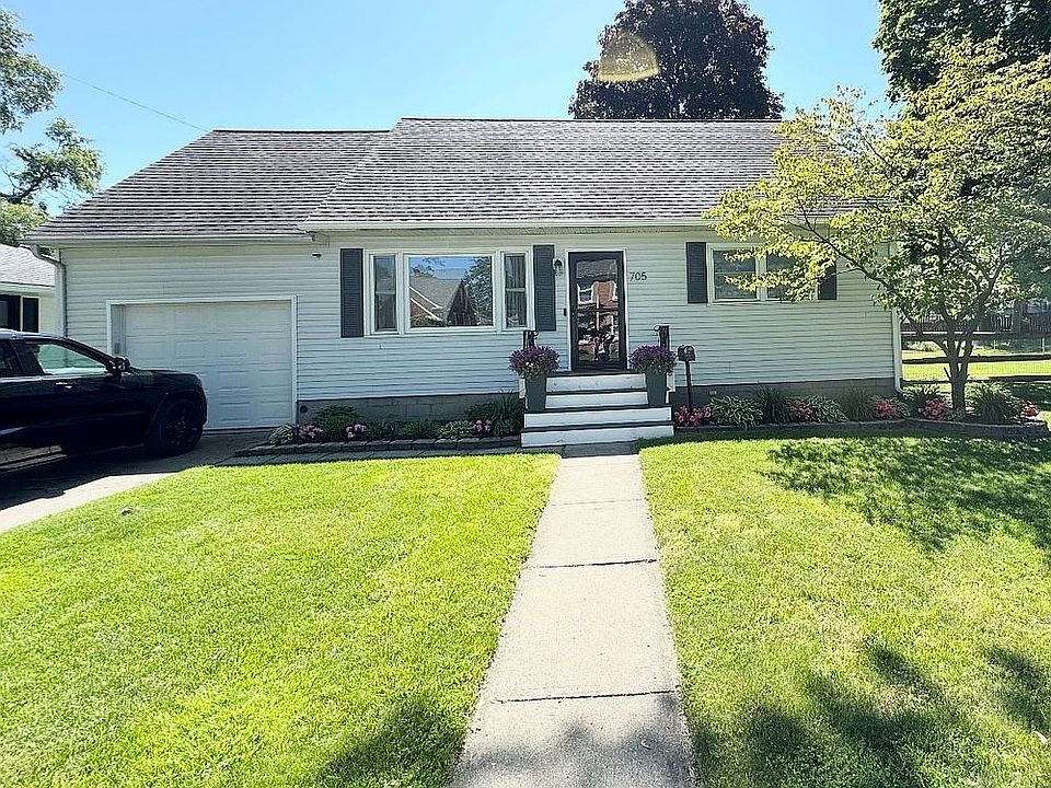 1st image of 705 Waterloo Ave