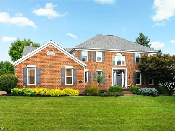 6633 Olde Stone Cir NE, Canton, OH 44721