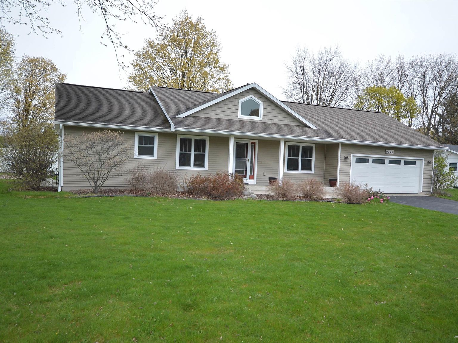 9395 E Harbor Hills Dr, Traverse City, MI 49684 Zillow