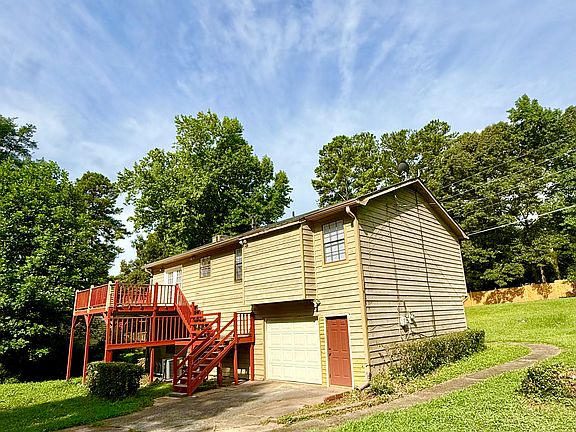 2nd image of 1809 Shadyleaf Ct SW