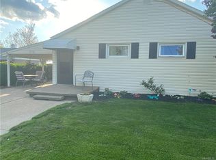 113 Mid Shore Dr, Hamburg, NY 14075