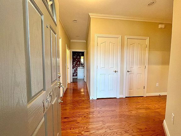 3rd image of 1551 Pine Needles Ln