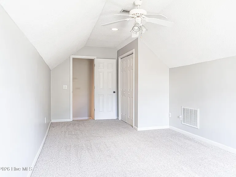 154 Dublin Ct — Photo 28