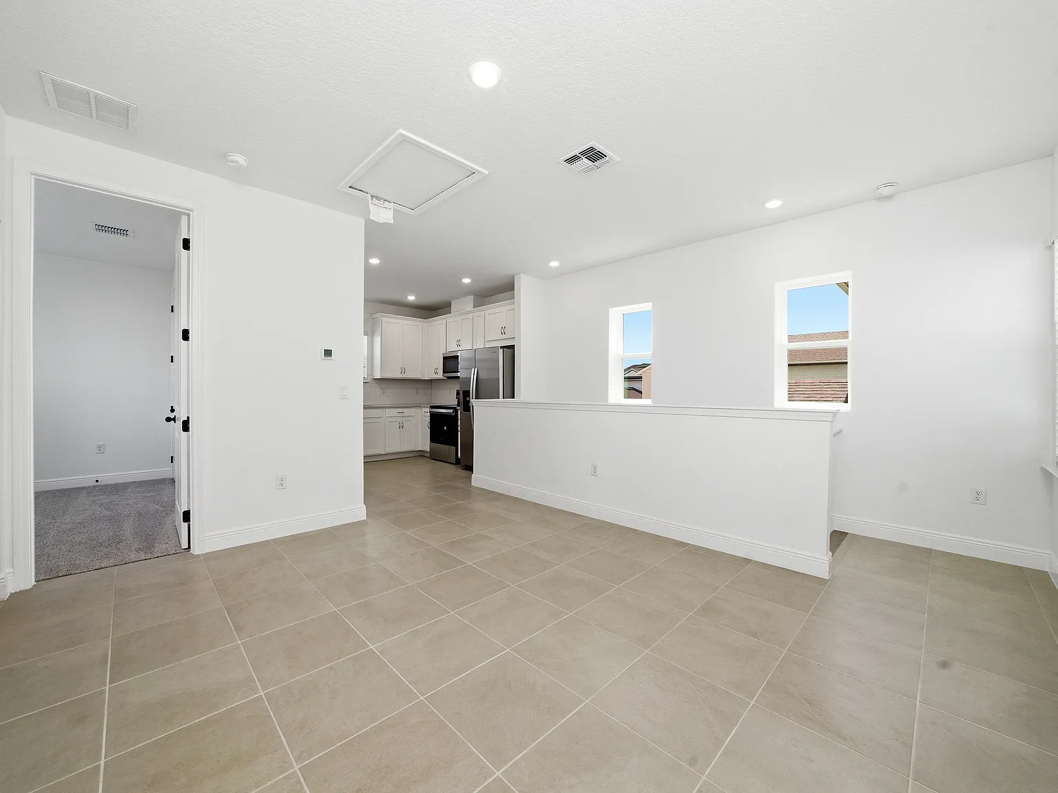 1 bed, 870 sqft, $1,600 — Photo 3