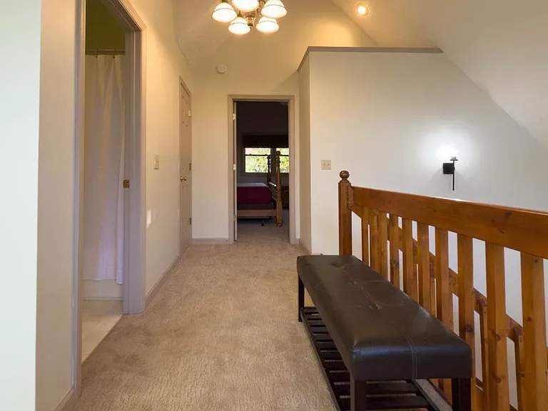 450 Rhododendron Ln — Photo 14