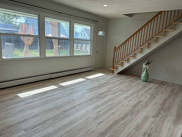 5 Nickelhill Ln — Photo 3