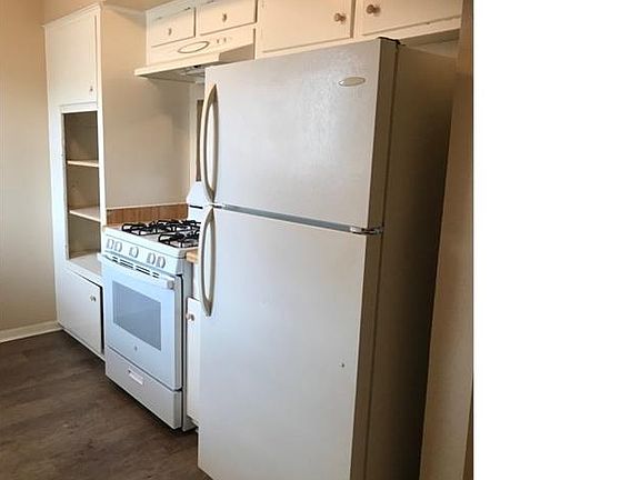 5th image of 1230 Shadowdale Dr APT 22