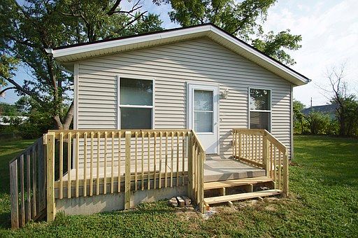 1st image of 2205 Blake Ave
