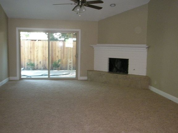 3rd image of 329 W. Warner #102