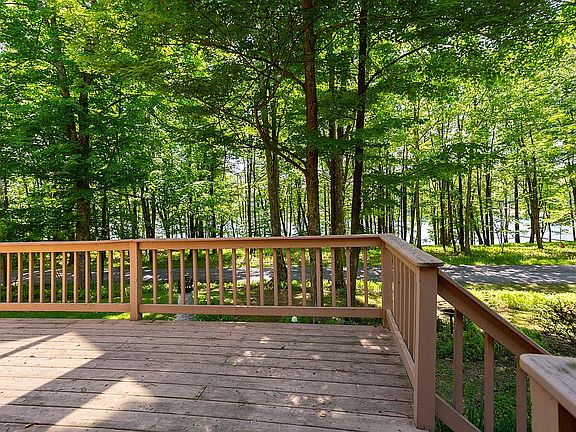 3rd image of 534 Bluebell Dr