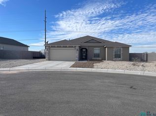 3801 Wrangler Ln, Carlsbad, NM 88220