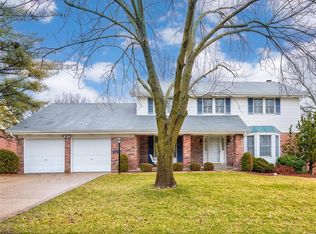 5305 Cardinal Ridge Cir, Saint Louis, MO 63119