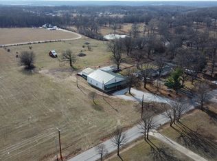 17943 Locust Rd, Neosho, MO 64850