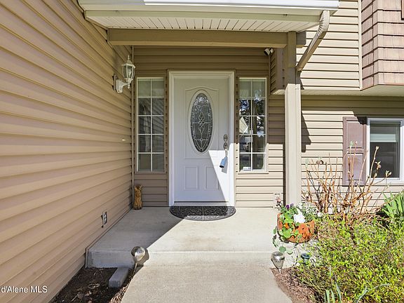 5th image of 2037 N Westwind Dr