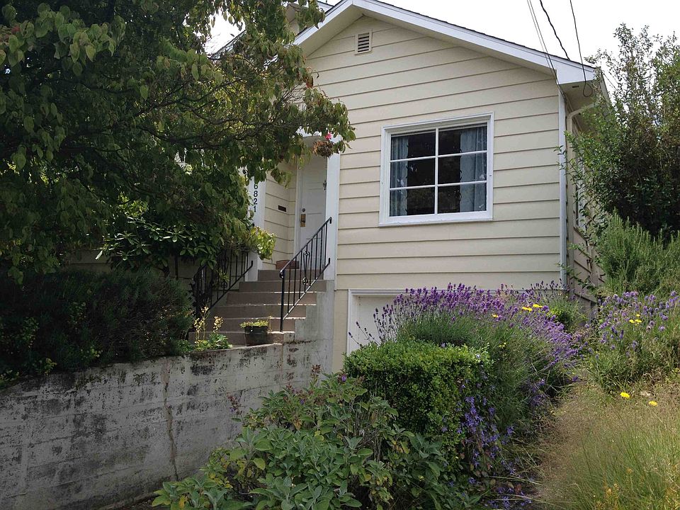2nd image of 6821 36th Ave NE
