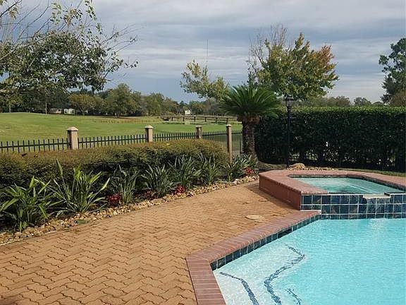 4th image of 3711 Crow Valley Dr