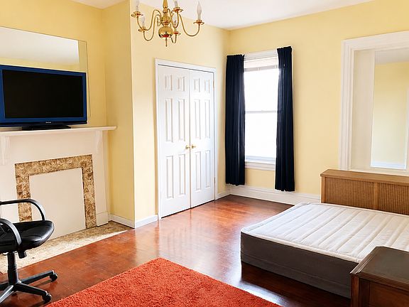 5th image of 5432 Baywood St APT 2