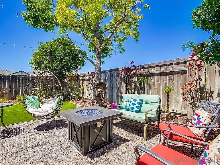 13563 Longfellow Ln — Photo 42