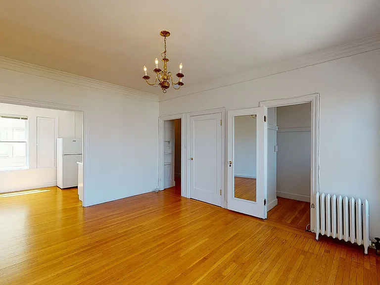 430 9th Ave — Photo 3
