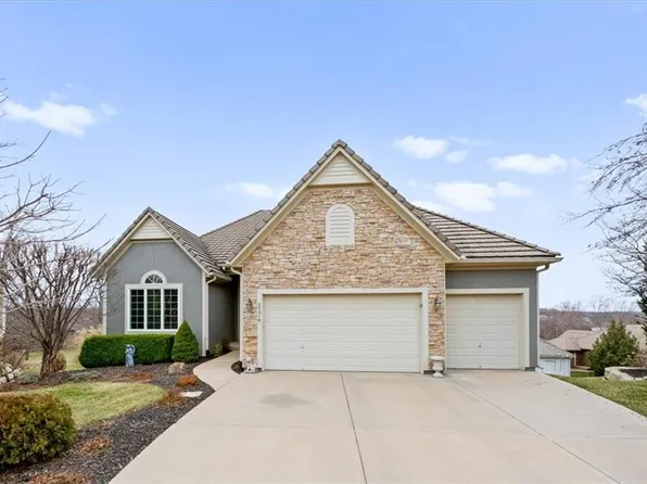 20318 W 99th Ter, Lenexa, KS 66220