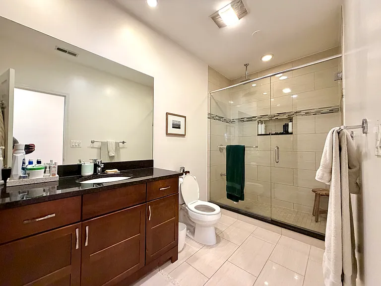 2431 N Albany Ave #1 — Photo 7