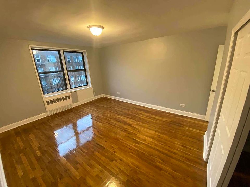 1st image of 350 E 19th St #5