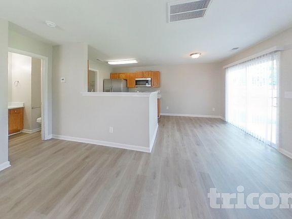3rd image of 721 Aberdeen Glen Pl