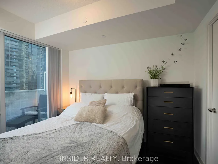 88 Harbour St #1409 — Photo 5
