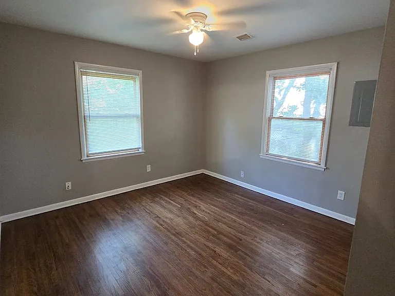 2416 W Rita St — Photo 8