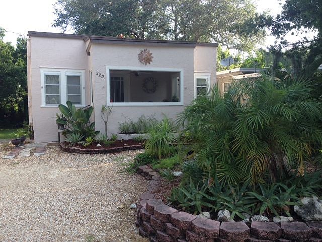 1st image of 222 Cedar Ave