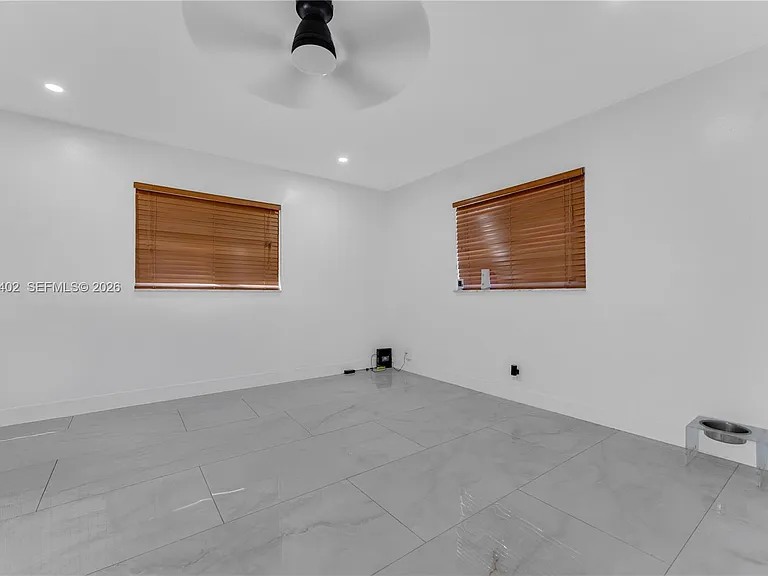 6924 NW 8th Ct — Photo 12
