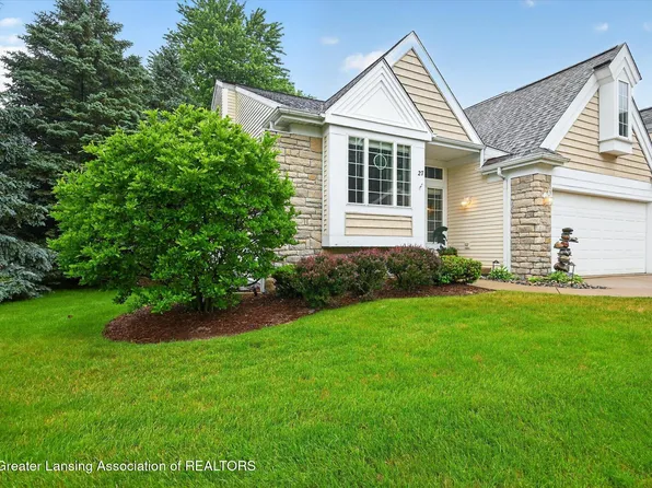 27 Aviemore Dr, Mason, MI 48854