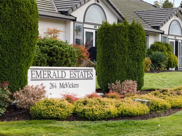 264 McVickers St #204, Parksville, BC V9P 2N5