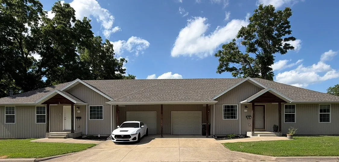 2 bed, 1130 sqft, $1,225 — Photo 2