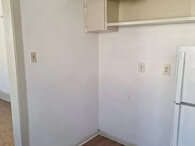 Lenox Apartments — Photo 13