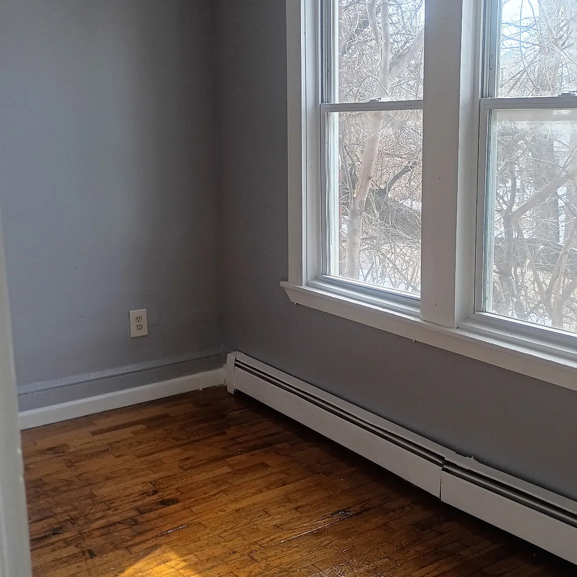2 bed, 700 sqft, $1,200 — Photo 2
