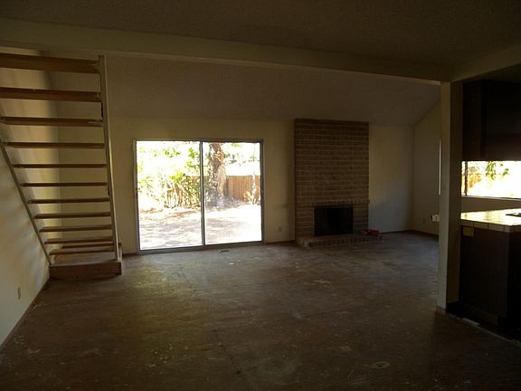 5th image of 1545 Calle De Stuarda