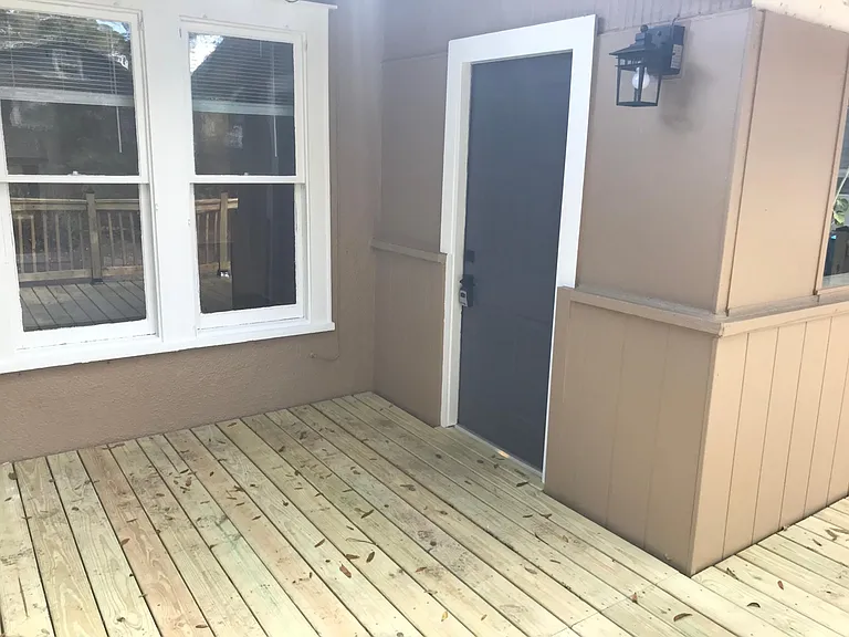 515 E Amelia St — Photo 27