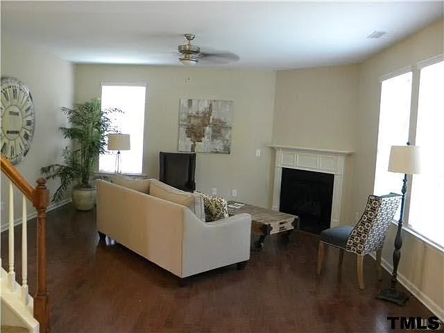 2521 Magnolia Tree Ln — Photo 5