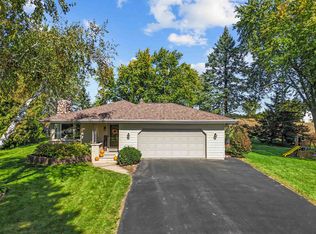 W6158 Everglade Rd, Greenville, WI 54942